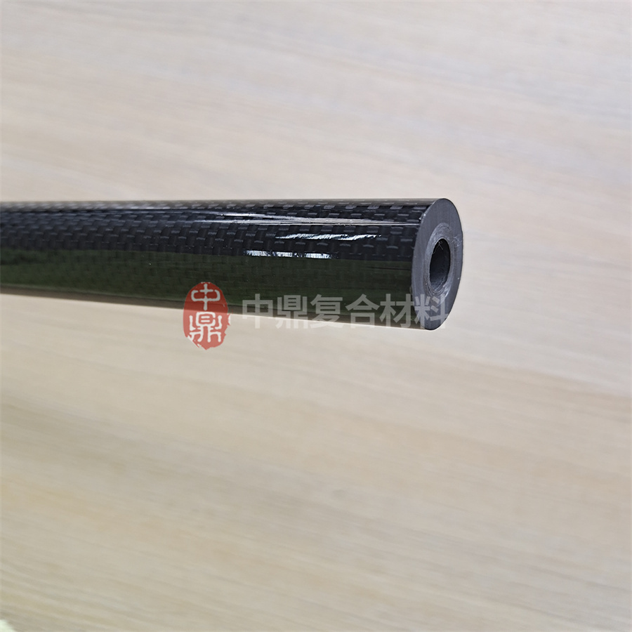 10mm壁厚3K平纹碳纤维管 